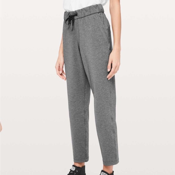 Lululemon On The Fly Pant 27” Heathered Black Size 6 - Picture 1 of 11
